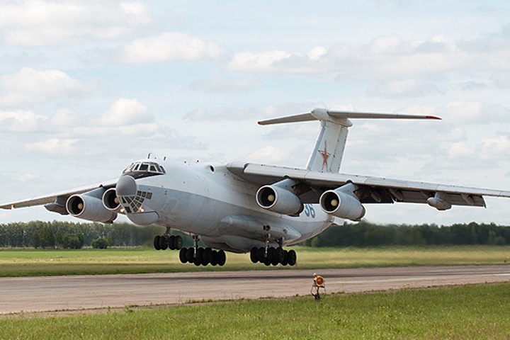 Офицеры воровали топливо для самолетов Минобороны в Иркутской области