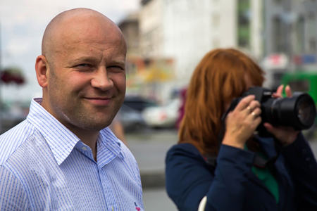 Асанцев и Тарасов соперничали за выдвижение в спикеры горсовета от «ЕР» Асанцев и Тарасов соперничали за выдвижение в спикеры горсовета от «ЕР»