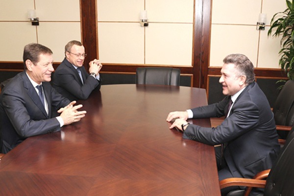 Шимкив обсудил с Жуковым поддержку сельхозпроизводителей