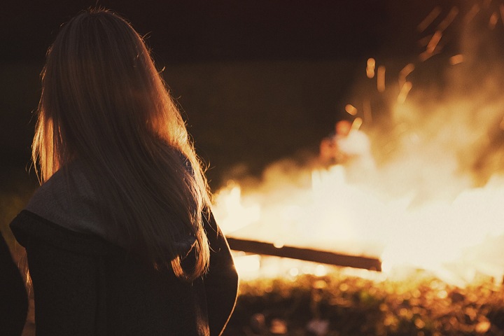 Новосибирцам разрешили жечь костры