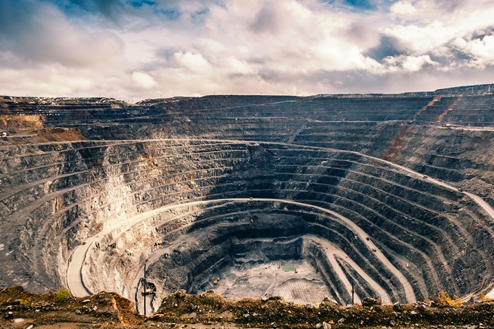 Усс ограничил въезд на Олимпиадинский ГОК из-за коронавируса Усс ограничил въезд на Олимпиадинский ГОК из-за коронавируса