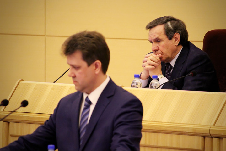 Новосибирское правительство просит поправить бюджет на 6 млрд Новосибирское правительство просит поправить бюджет на 6 млрд