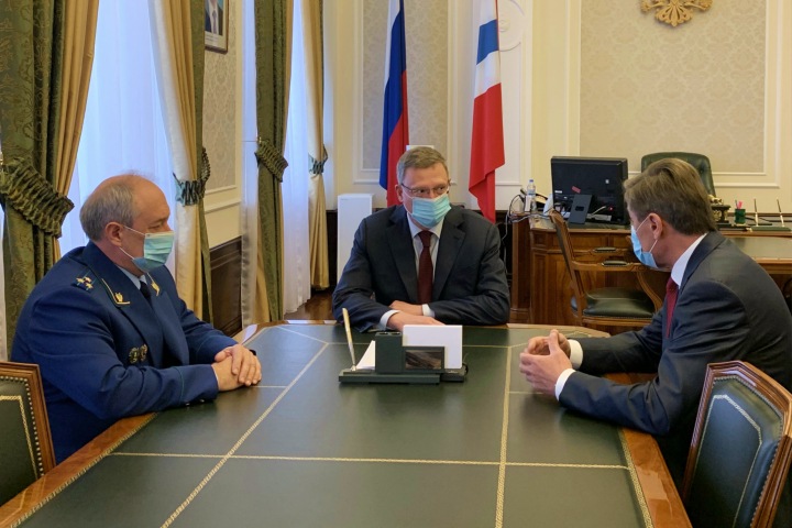 Прокуратура проверит закупку десятков иномарок для омского правительства Прокуратура проверит закупку десятков иномарок для омского правительства