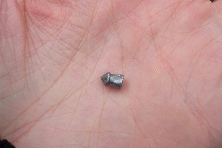 Детей обстреляли из пневматики во дворе дома в Красноярске