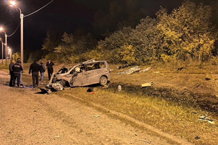 Четверо детей погибли в страшной аварии под Бийском Четверо детей погибли в страшной аварии под Бийском