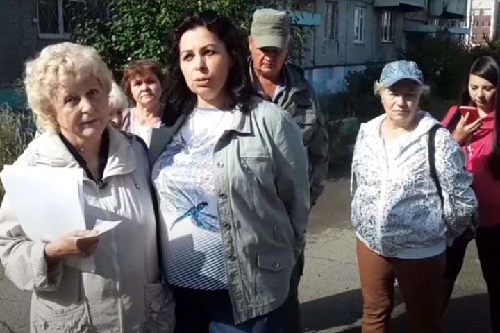 Жители многоквартирного дома в Чите начали бессрочную голодовку из-за властей Жители многоквартирного дома в Чите начали бессрочную голодовку из-за властей