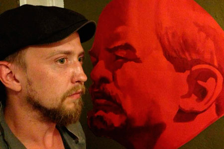 «Охранники гасят свет в зале»: Режиссер Дмитрий Егоров ушел из Молодежного театра Алтая