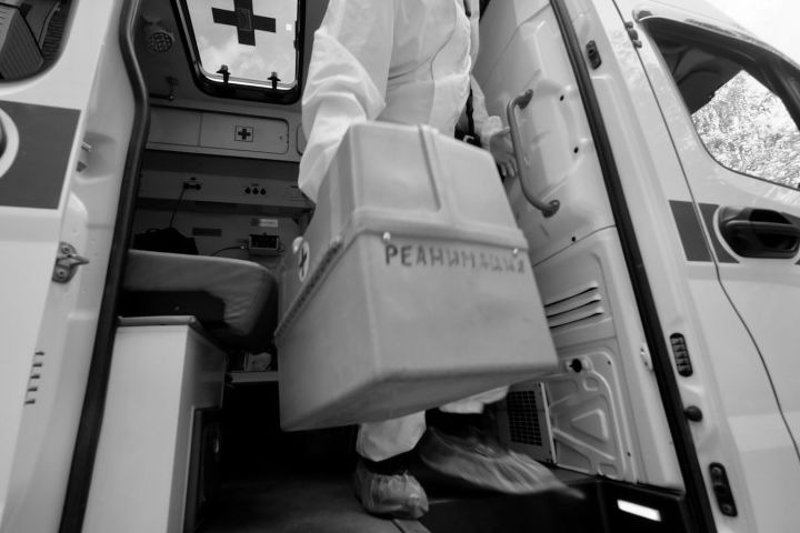 «Мама, я задыхаюсь»: жительница Новосибирска рассказала о смерти 26-летнего сына от коронавируса из-за сломанного оборудования