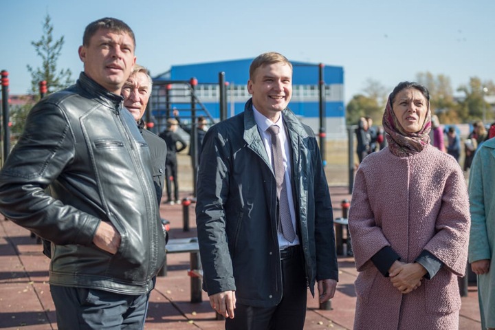 Глава Хакасии призвал «менять законы», позволяющие бить митингующих