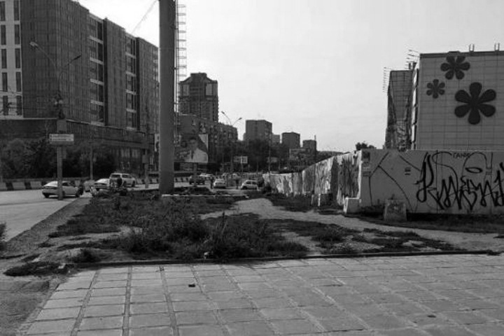 Убранную стелу в честь 45-летия победы в Великой Отечественной войне вернули на место в Новосибирске