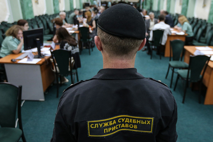 Главный пристав Новосибирского района уволился после обвинений в коррупции Главный пристав Новосибирского района уволился после обвинений в коррупции