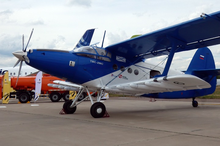 Рейсовый самолет с детьми опрокинулся при посадке в Забайкалье