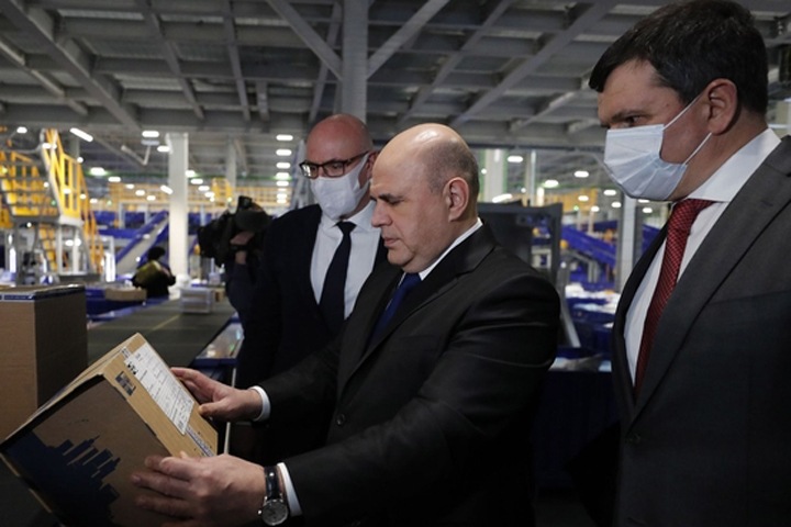 Правительство РФ не знает о покупке женских сланцев и банных веников к приезду Мишустина в Новосибирск