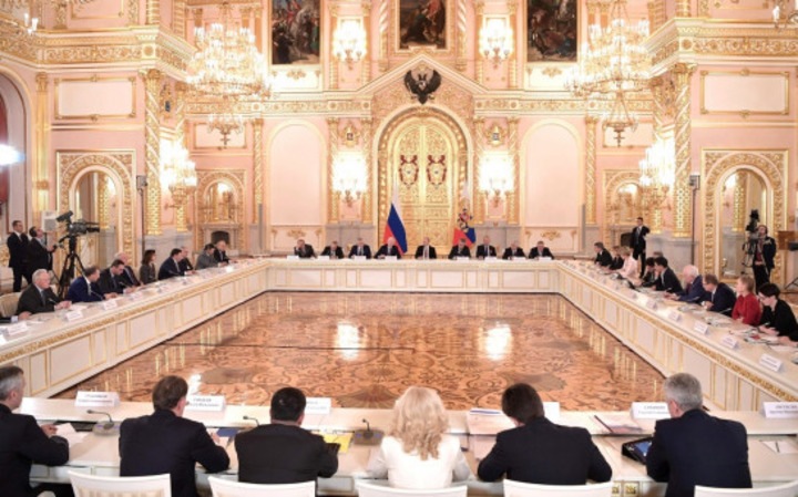 Наука остается в приоритете новосибирского правительства Наука остается в приоритете новосибирского правительства