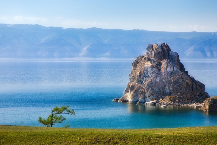 NYT: Байкалу угрожают эвтрофикация, монгольские ГЭС и хаотичное развитие туризма