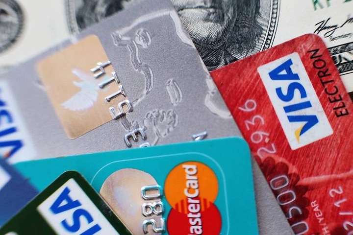 Эксперты Visa рассказали о риске исчезновения пластиковых карт в России Эксперты Visa рассказали о риске исчезновения пластиковых карт в России