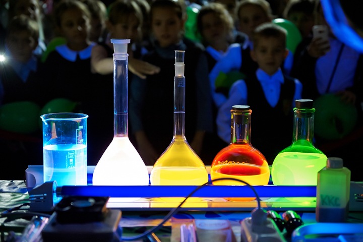 На фестивале СФУ «Абитуриент-2017» школьникам расскажут о светящихся животных