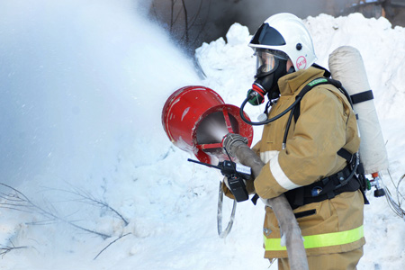 Житель Кузбасса поджег дом сестры, чтобы она на него не кричала Житель Кузбасса поджег дом сестры, чтобы она на него не кричала