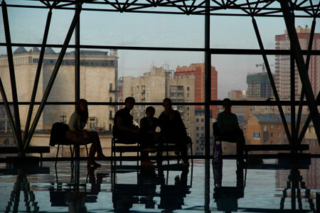 Новосибирские актеры покажут в бизнес-центре миниспектакли по текстам Балабанова и Вырыпаева Новосибирские актеры покажут в бизнес-центре миниспектакли по текстам Балабанова и Вырыпаева