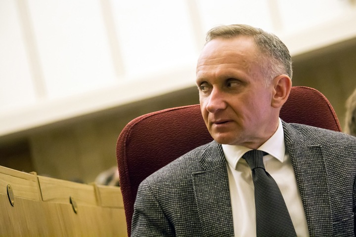 Новосибирское заксобрание сохранит пенсионные льготы жителям региона