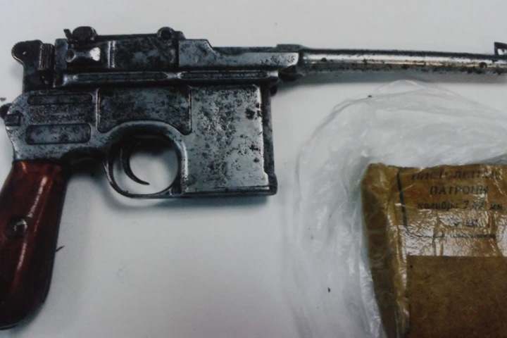 Томича задержали за хранение пистолета Маузера