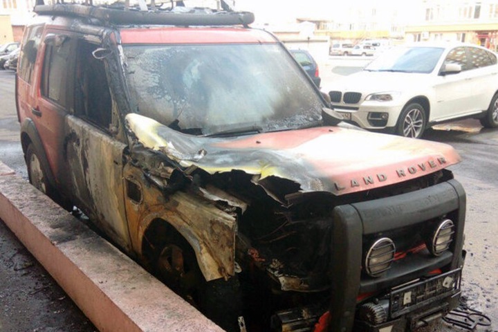 Неизвестные подожгли машину директора ФК «Кузбасс»