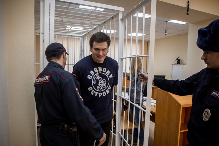 Обвинение потребовало для замглавы Болотнинского района 10 лет и 106 млн штрафа Обвинение потребовало для замглавы Болотнинского района 10 лет и 106 млн штрафа