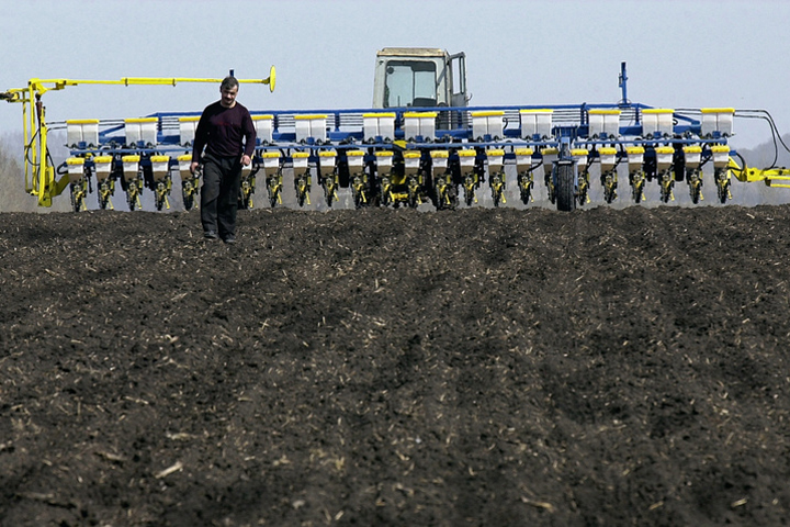 Посевная кампания заканчивается в Новосибирской области