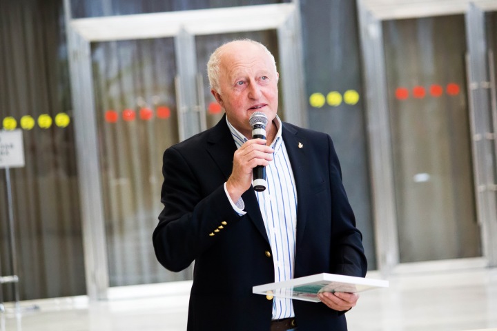 Выставка «17 год» с последними работами Александра Шурица откроется в Новосибирске