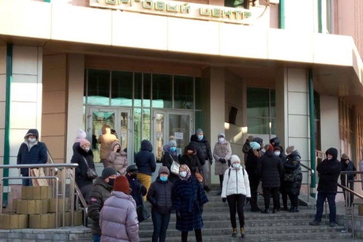 Бизнесмены устроили сход против закрытия торговых центров в Улан-Удэ