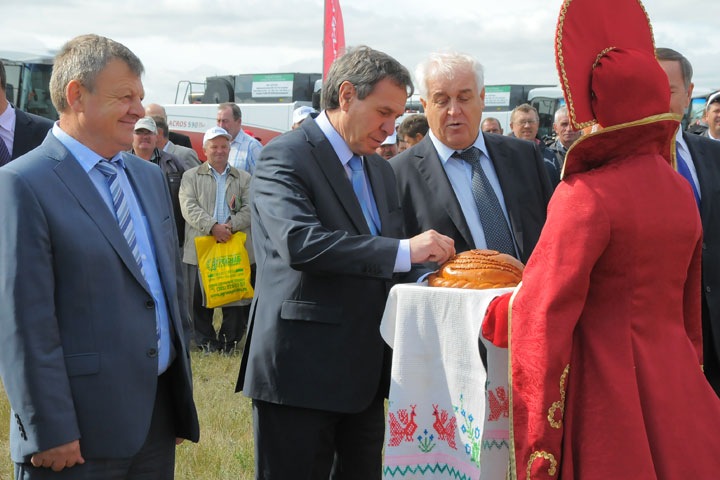 Искалеченный Новосибирск и атмосфера интриганства: какое наследство досталось Андрею Травникову