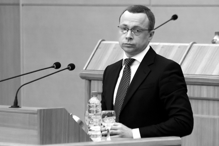 «Ему достанется непростой фронт»: как заксобрание одобряло Юрия Петухова