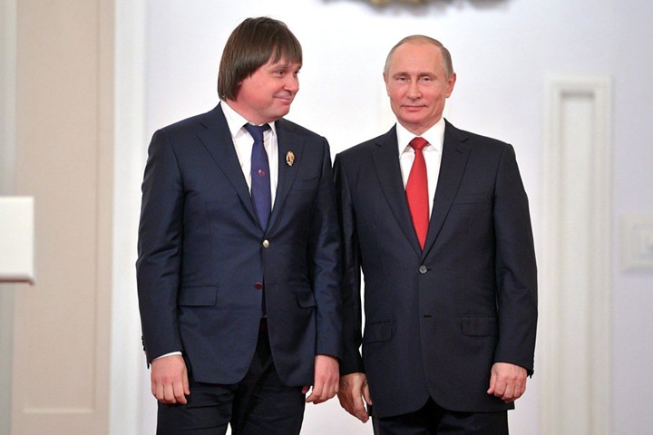 Суд арестовал замдиректора клиники Мешалкина Суд арестовал замдиректора клиники Мешалкина