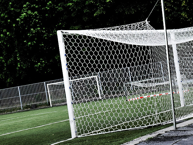 Футбольные ворота задавили семилетнего мальчика в Иркутской области Футбольные ворота задавили семилетнего мальчика в Иркутской области