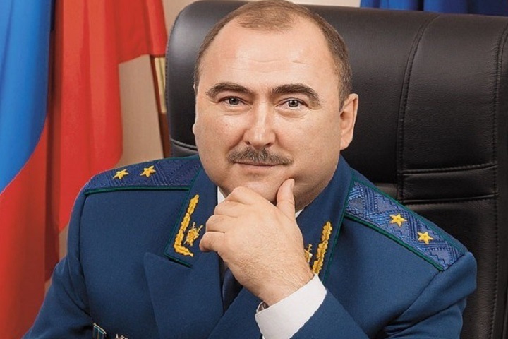 Бывшему прокурору Новосибирской области продлили арест Бывшему прокурору Новосибирской области продлили арест