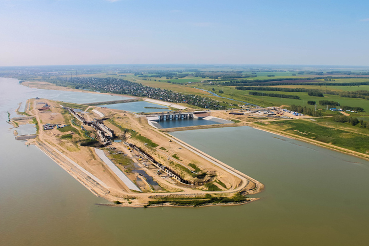 Двух омских экс-министров обвинили в незаконном перечислении миллиарда «Мостовику»