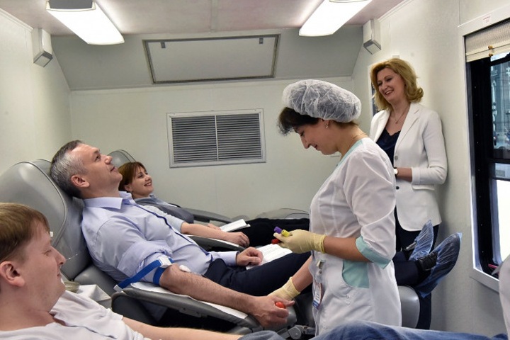 Травников объяснил увольнение главы минздрава