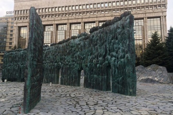 Камни из сибирских лагерей лягут в «Стену скорби» в Москве в память о репрессированных