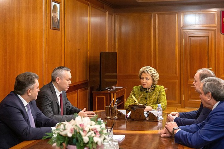 Спикер Совфеда призвала Травникова работать, как «мэр Череповца» Спикер Совфеда призвала Травникова работать, как «мэр Череповца»