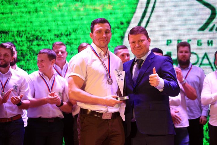 Мэру Красноярска хотят повысить зарплату для «повышения профессионализма»