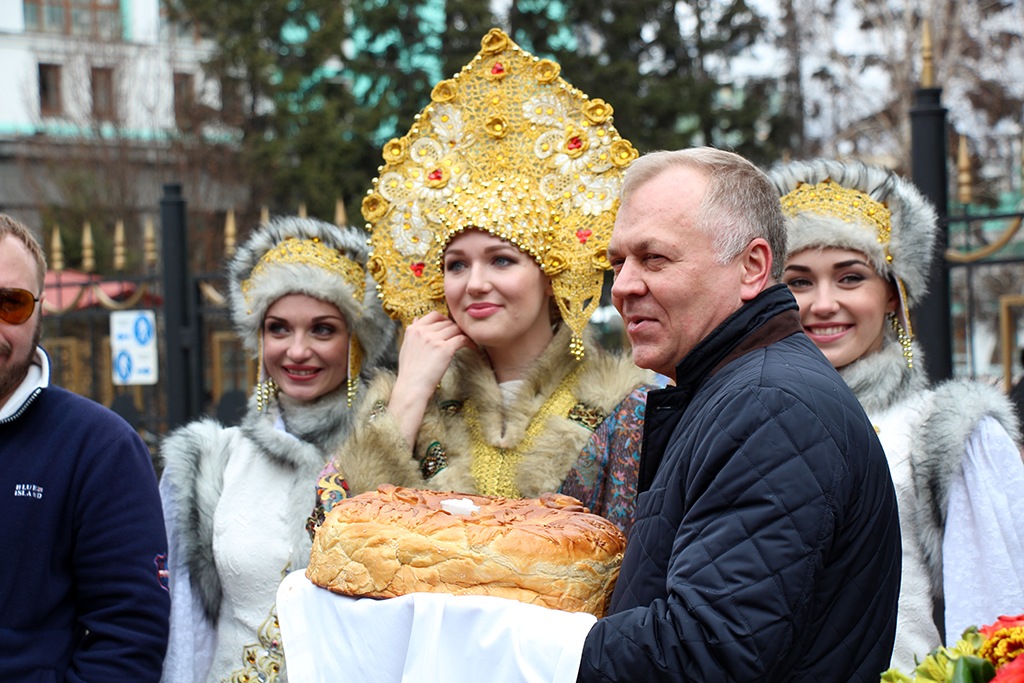 Решетников Игорь Николаевич (с караваем) Решетников Игорь Николаевич (с караваем)