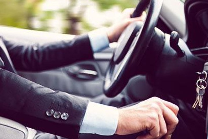 Что отвлекает водителей за рулем?