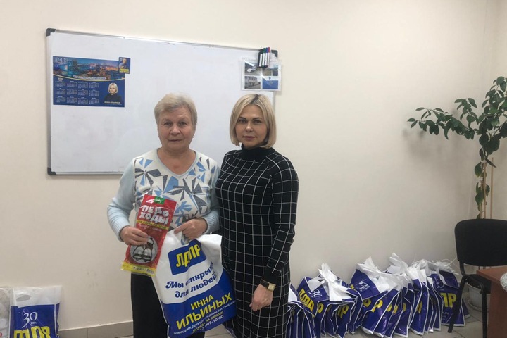 Кандидату в горсовет Новосибирска передали фото могилы отца с припиской: «Это только начало» Кандидату в горсовет Новосибирска передали фото могилы отца с припиской: «Это только начало»