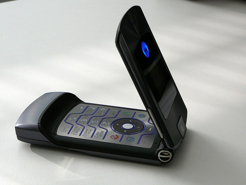 Картинки по запросу моторола razr