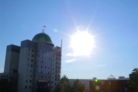 День из жизни нового корпуса НГУ показали за одну минуту