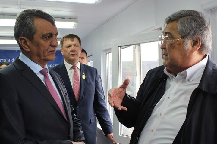 Аман Тулеев с весны не способен вернуться на работу Аман Тулеев с весны не способен вернуться на работу