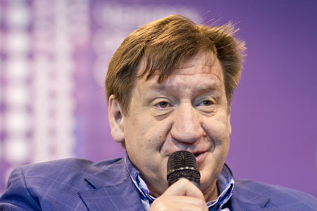 Новосибирский суд отложил решение по иску Старикова 