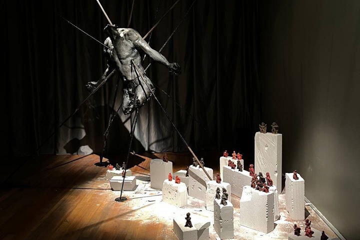 «Мама, я устала бояться». Сибирское фем-искусство после 24 февраля