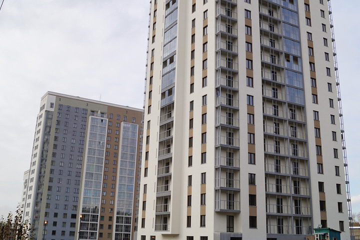 Суд приостановил строительство жилого комплекса в Новосибирске из-за угрозы для дамбы ГЭС