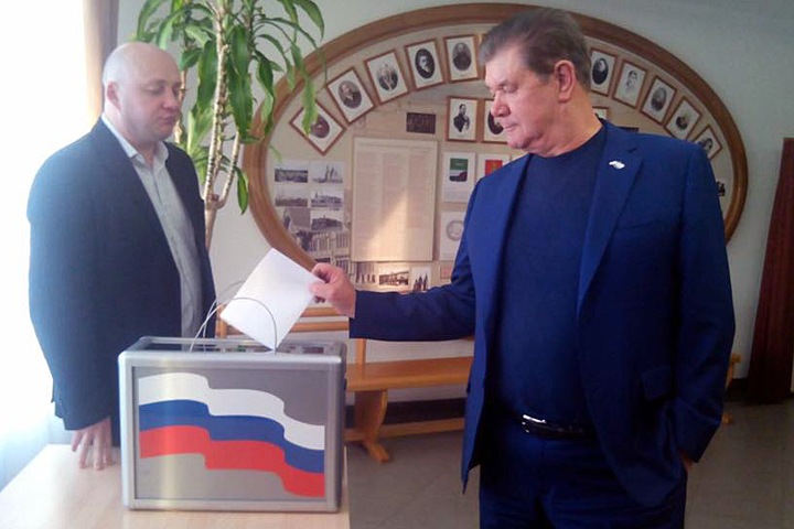 Горсовет Красноярска изгнал одного из четырех депутатов за просроченные декларации Горсовет Красноярска изгнал одного из четырех депутатов за просроченные декларации